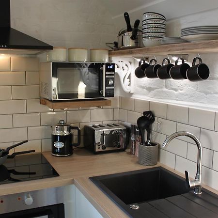 Beautiful Barn Conversion, 3 Bed, Hot Tub, Sauna, Gym, Enclosed Garden 라이드 외부 사진