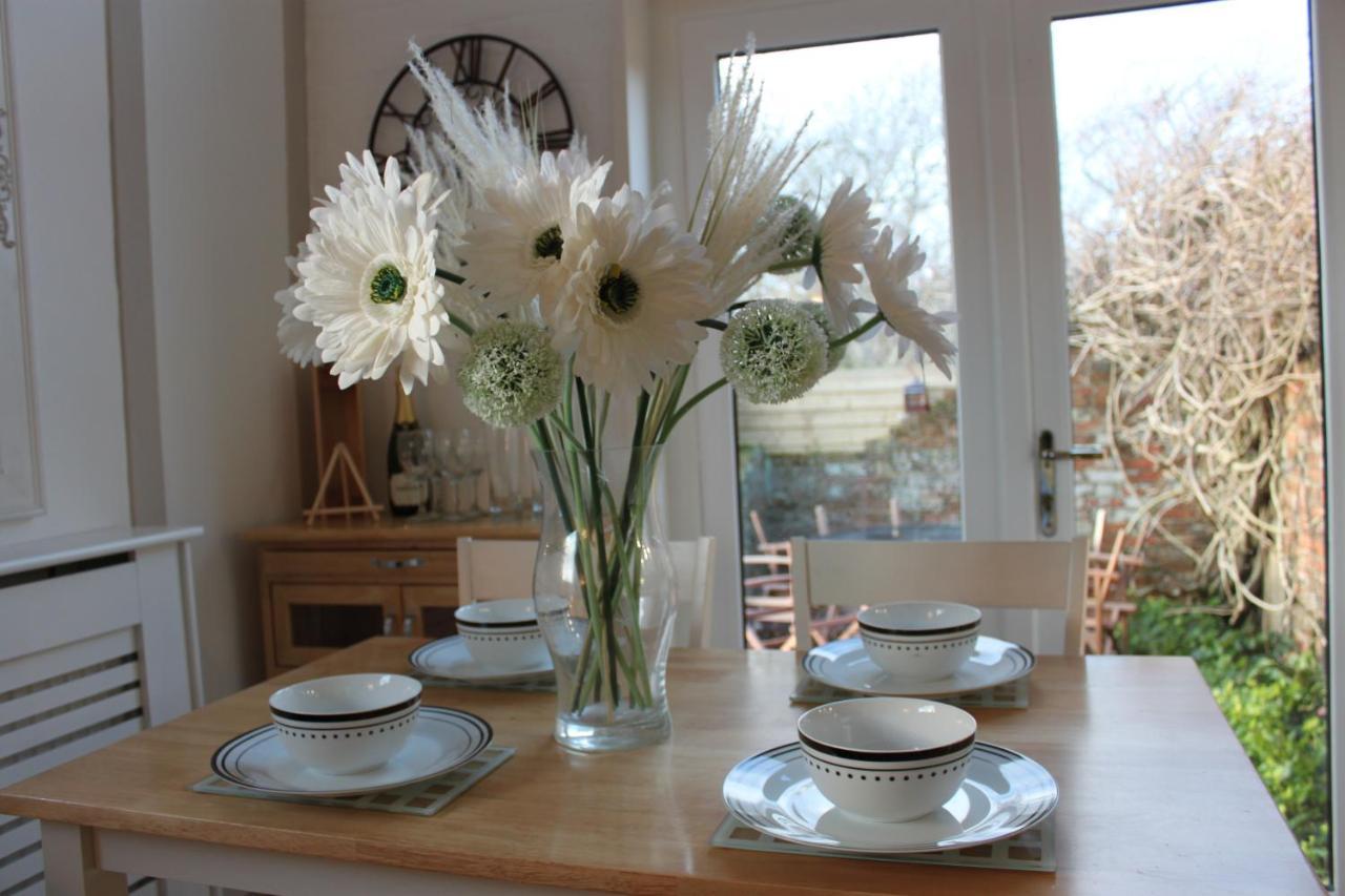Beautiful Barn Conversion, 3 Bed, Hot Tub, Sauna, Gym, Enclosed Garden 라이드 외부 사진