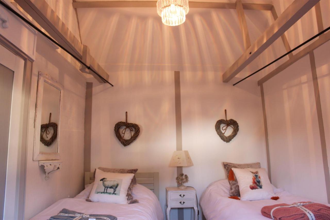 Beautiful Barn Conversion, 3 Bed, Hot Tub, Sauna, Gym, Enclosed Garden 라이드 외부 사진
